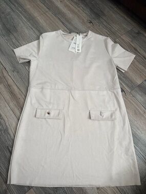 Zara Cream Short Sleeve Shift Dress with Flap Pockets